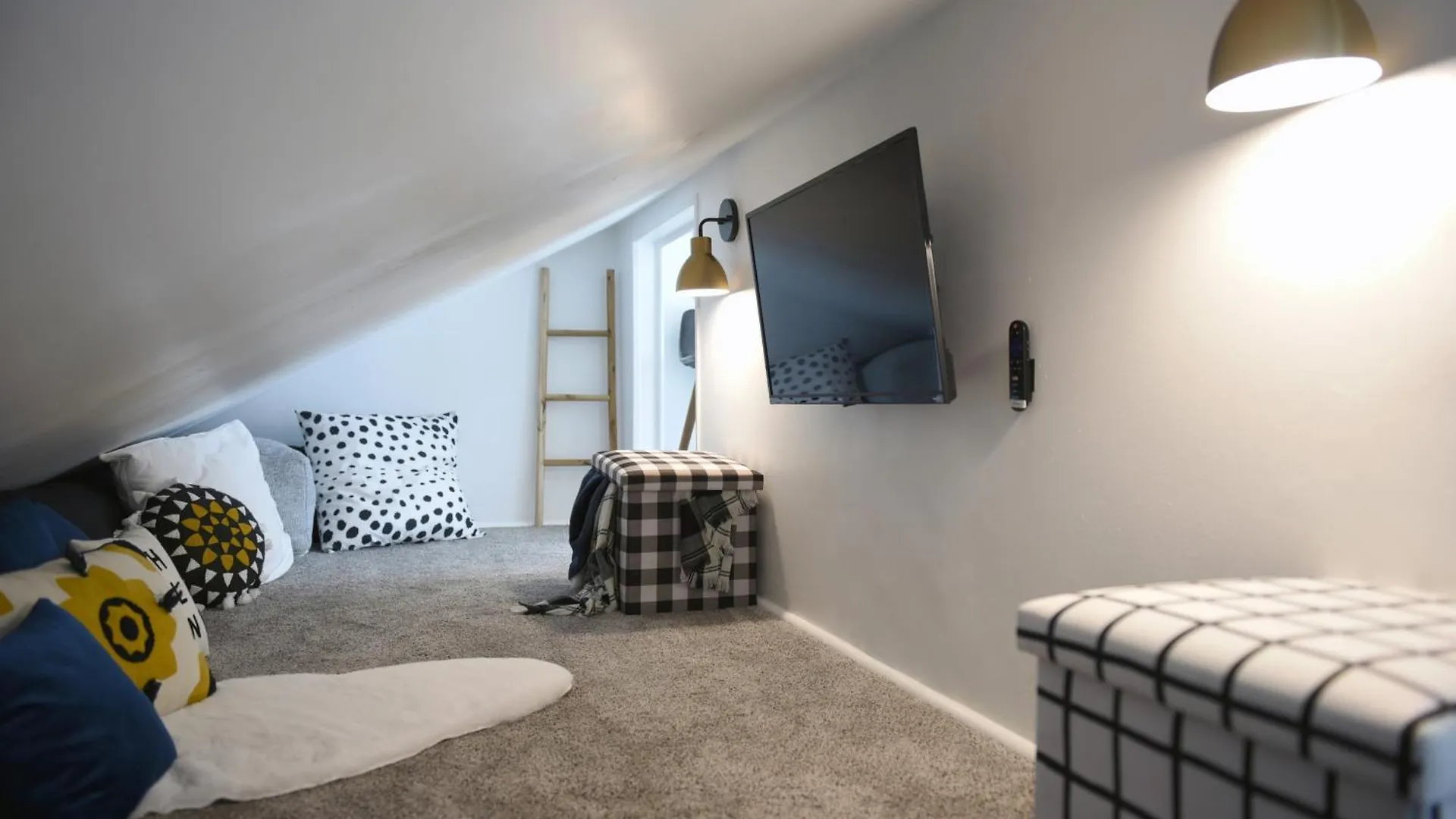 Cozy Retreat, Above The City! Home Pittsburgh
